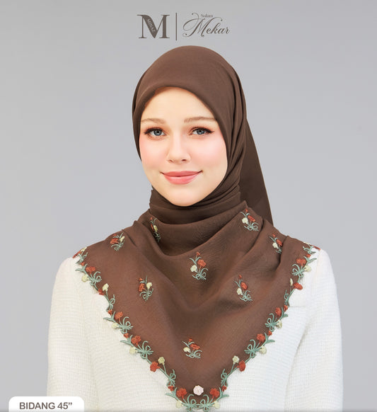 Sulam Mekar in Brown 45”