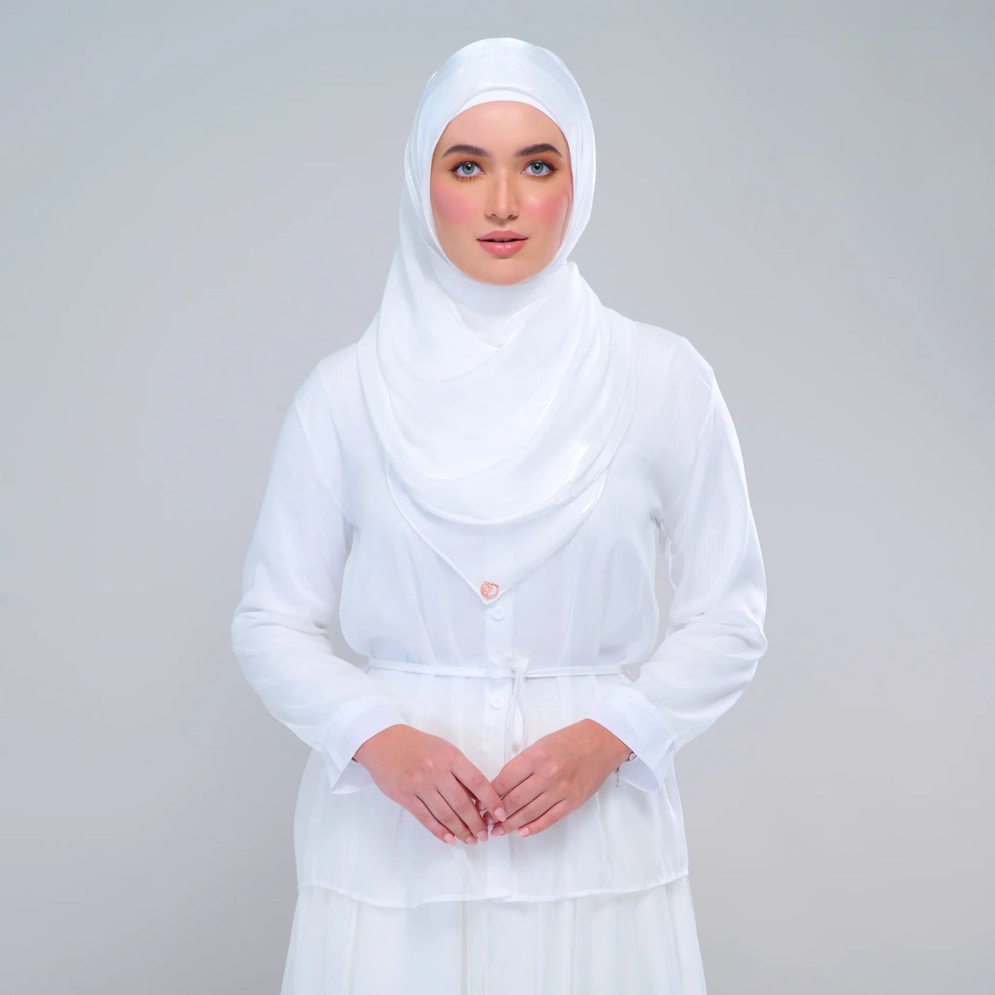 ‘NEW’ Raia Shawl | Ironless Shimmer in Bridal White