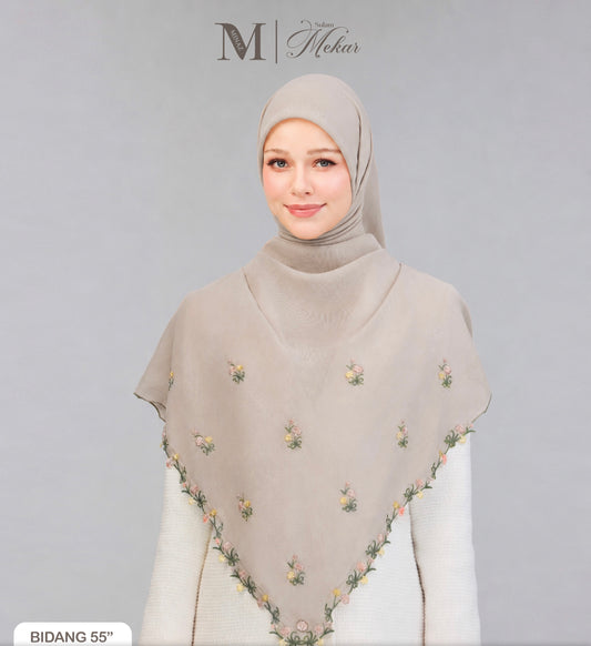 Sulam Mekar in Champagne 55”