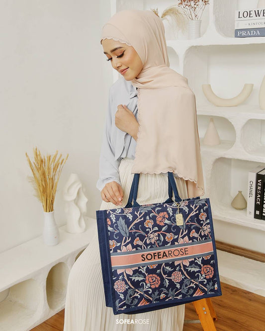 Tun Fatimah ToteBag in Loka (Blue)