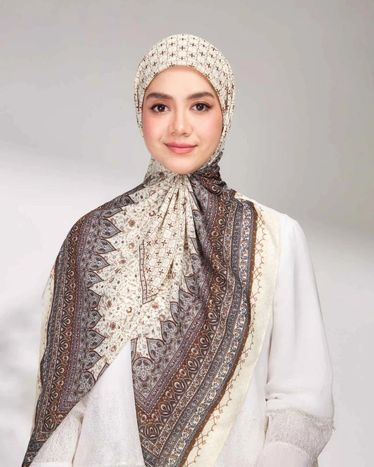 Arabesque in Noura Cotton Shawl