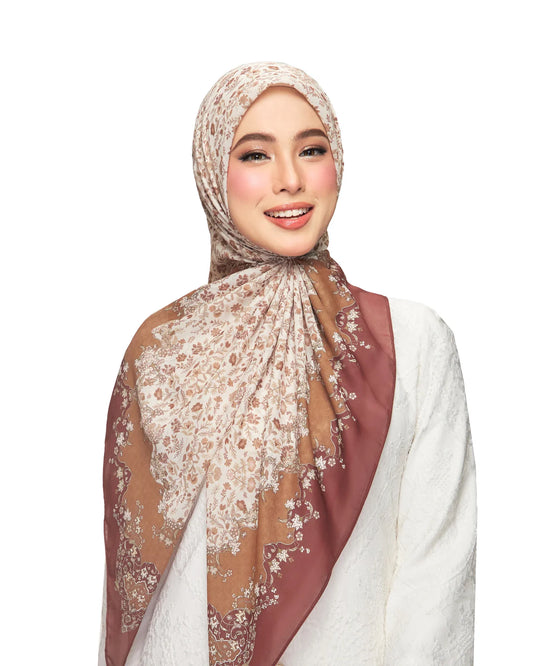 Henna in Mahogany (Square)