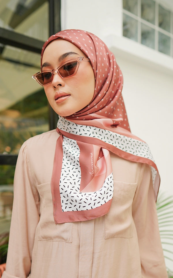 Cecilia in Dark Coral