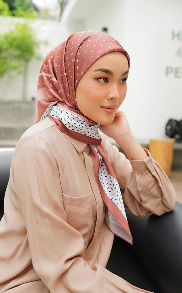 Cecilia in Dark Coral