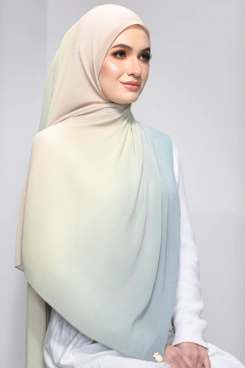Ombre Lumiere in Lily